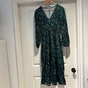 Pull&Bear Gorgeous green leopard like print maxi dress with slit